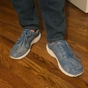 Nursemates Align Velocity Slip